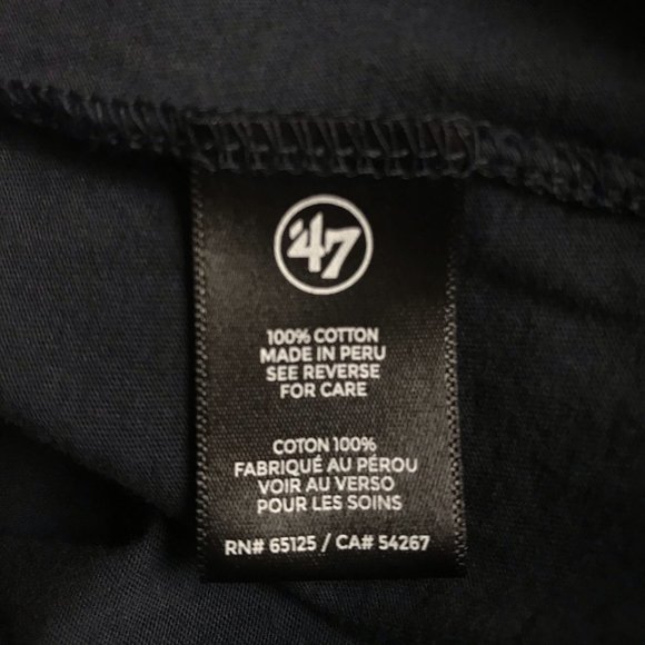 NWOT Women's Detroit Tigers Long Sleeve V-neck Tee - Picture 8 of 11